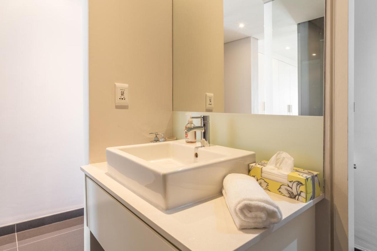 Mirage By Mcstay Apartment